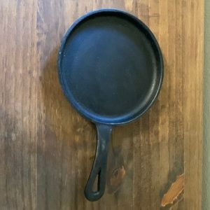 Medium sized cast iron skillet